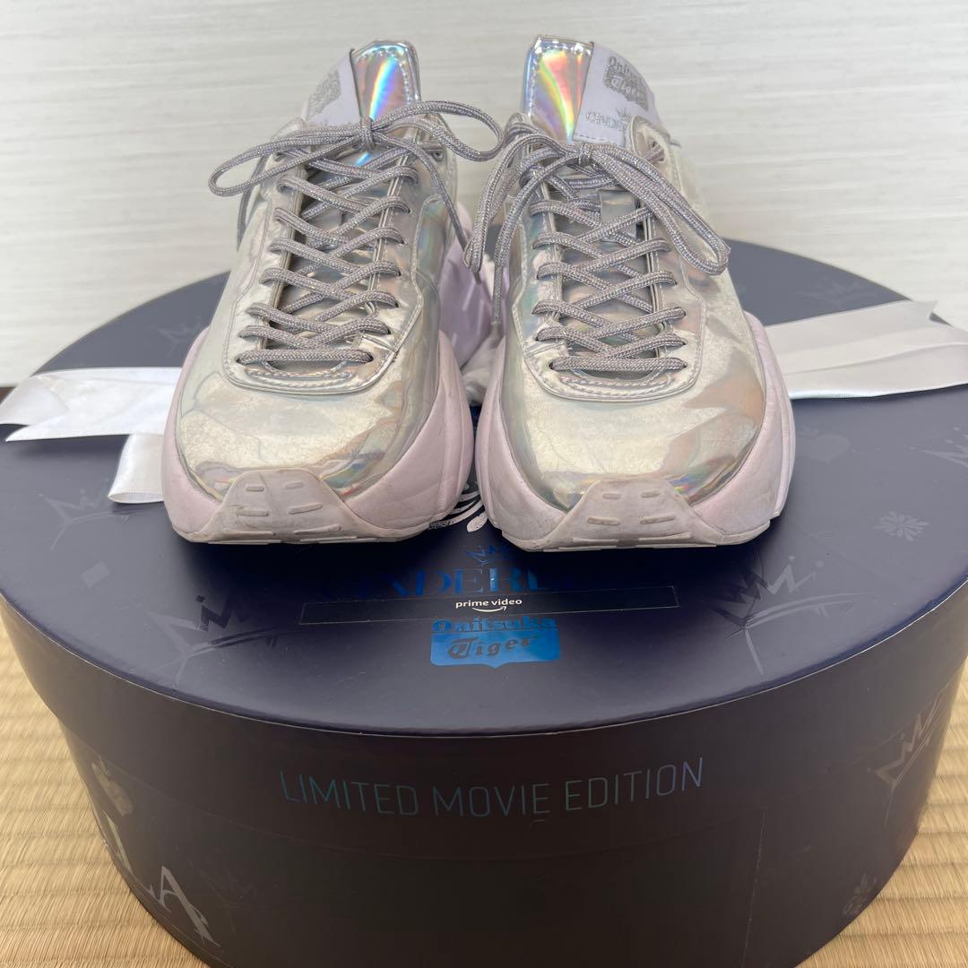 Onitsuka Tiger シンデレラ 限定版スニーカー シルバー