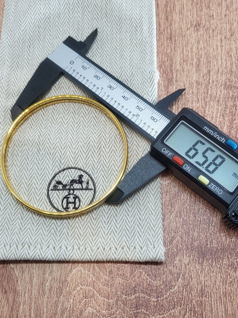 m*i様 エルメス ゴールドバングル