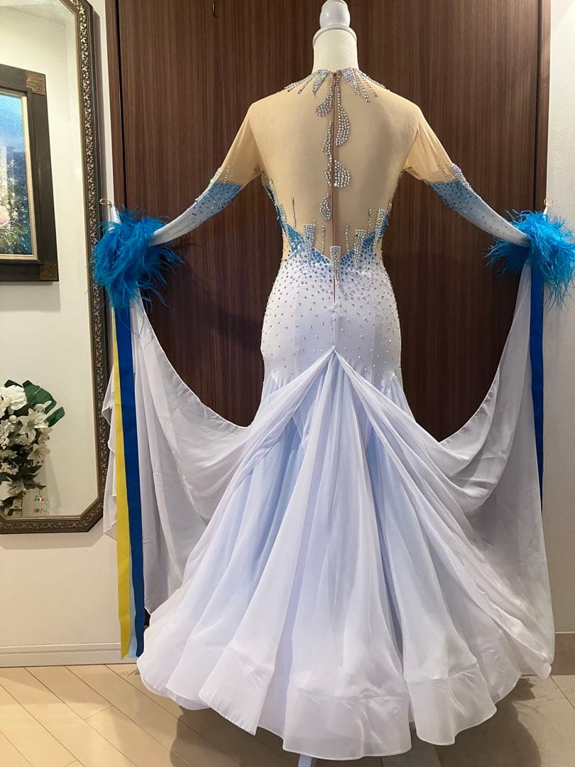 社交ダンス　スタンダード　ホワイト・ブルー