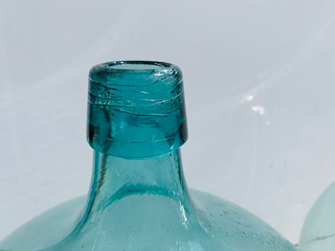 昭和レトロ　デミジョンボトル　ガラス瓶２点　アンティーク　古道具