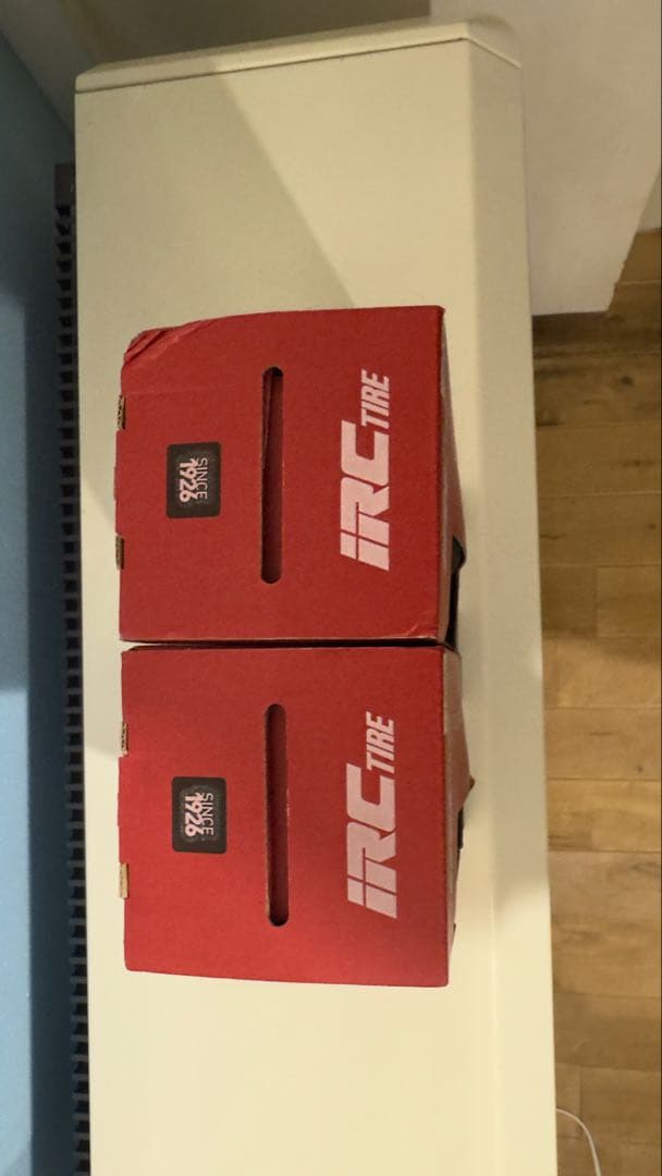 IRC FORMULA PRO TLR S-LIGHT 700x28C 2本