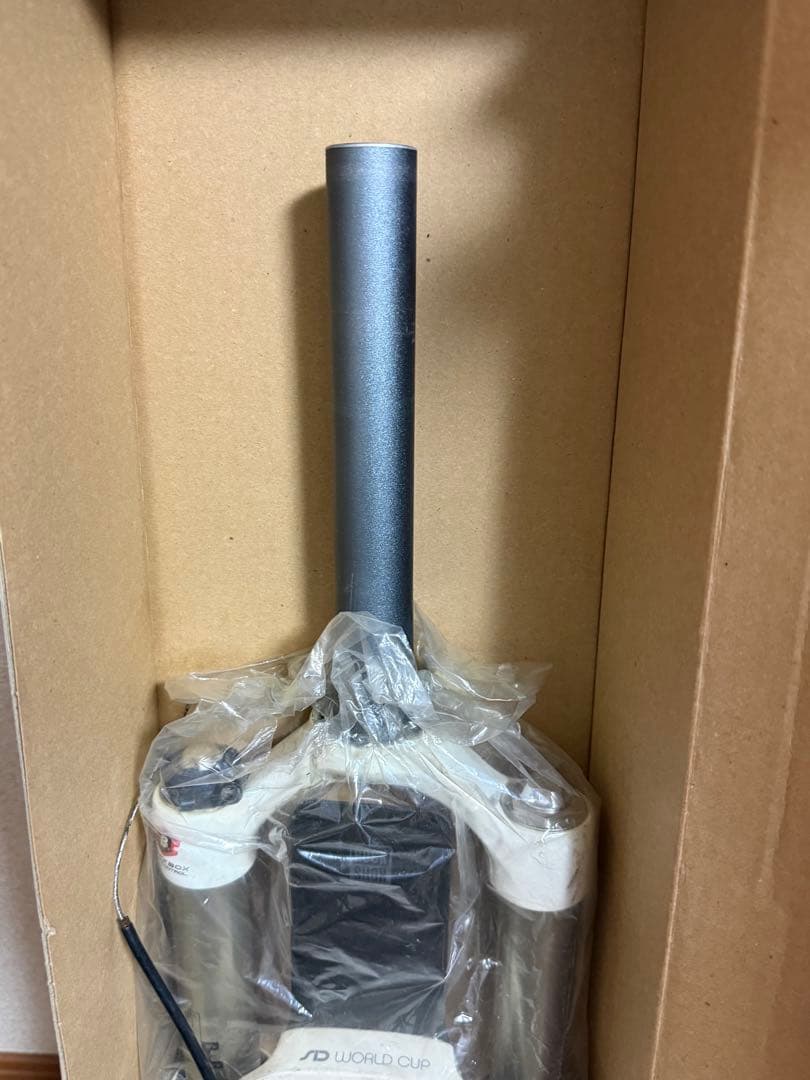 ROCKSHOX SID WORLDCUP サスペンション　MTB 26 インチ