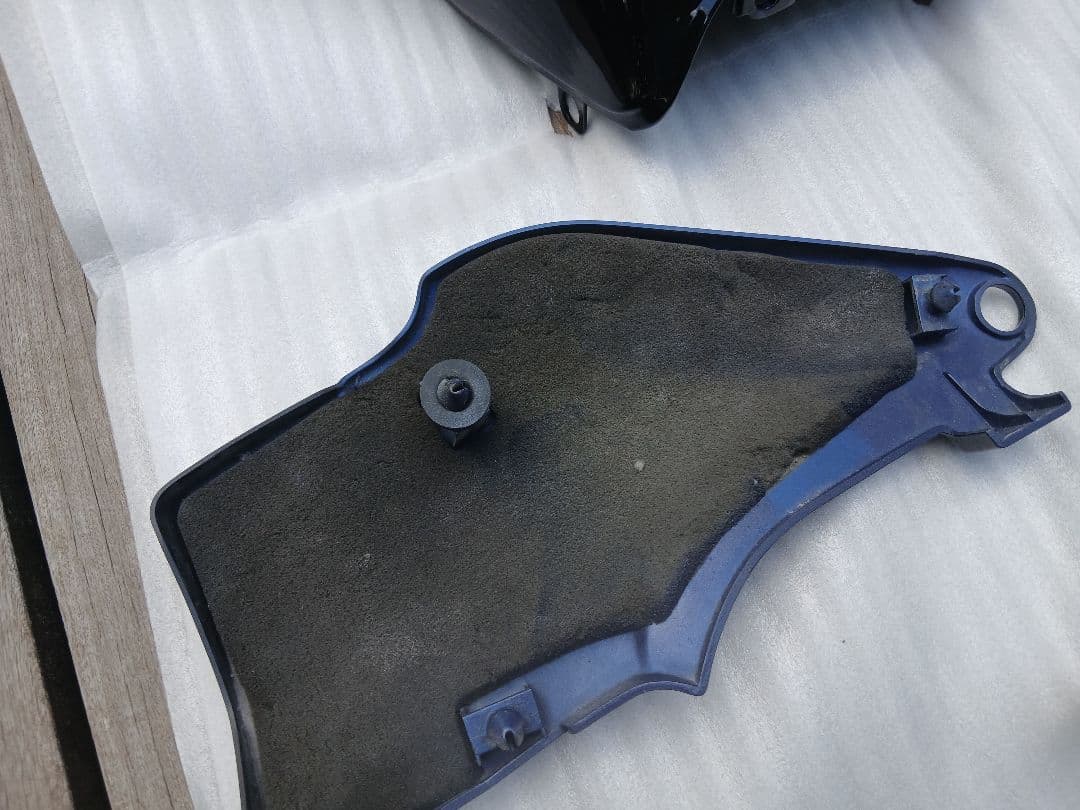 Kawasaki カワサキ ゼファー750 外装セット　ツヤ黒　※錆び取り剤付き