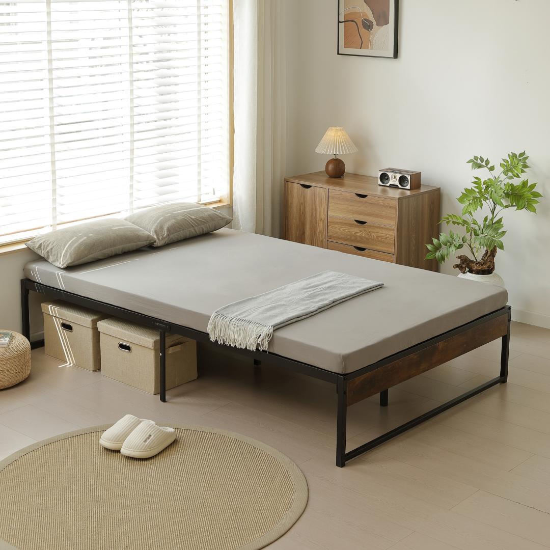 限定価格！【セミダブル SD】ベッドフレーム パイプベッド　BLACK