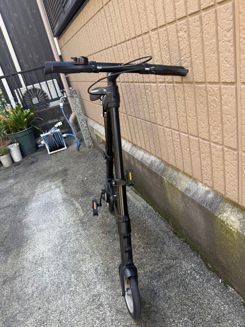 超軽量8インチ折り畳み自転車、チューブレス、ブラック