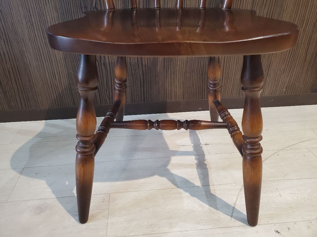 飛騨産業　キツツキ　 ウィンザーチェア　①