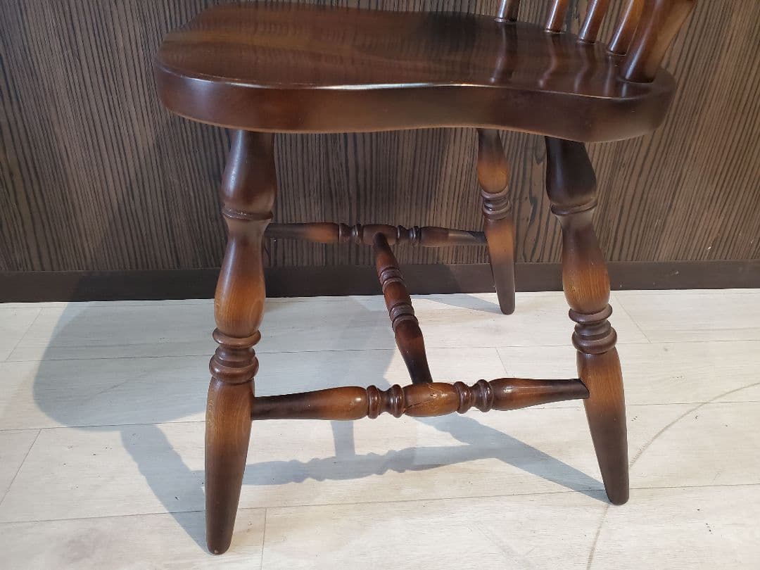 飛騨産業　キツツキ　 ウィンザーチェア　①