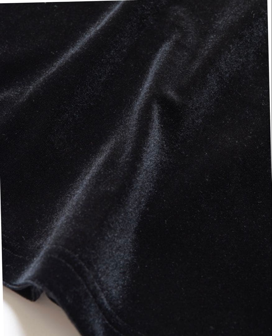 新品タグ付きアンプレガントベロアロンT黒