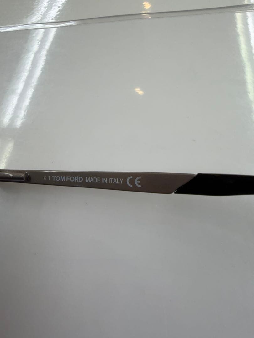 TOM FORD TF5732-B 014 ライトブルー サングラス