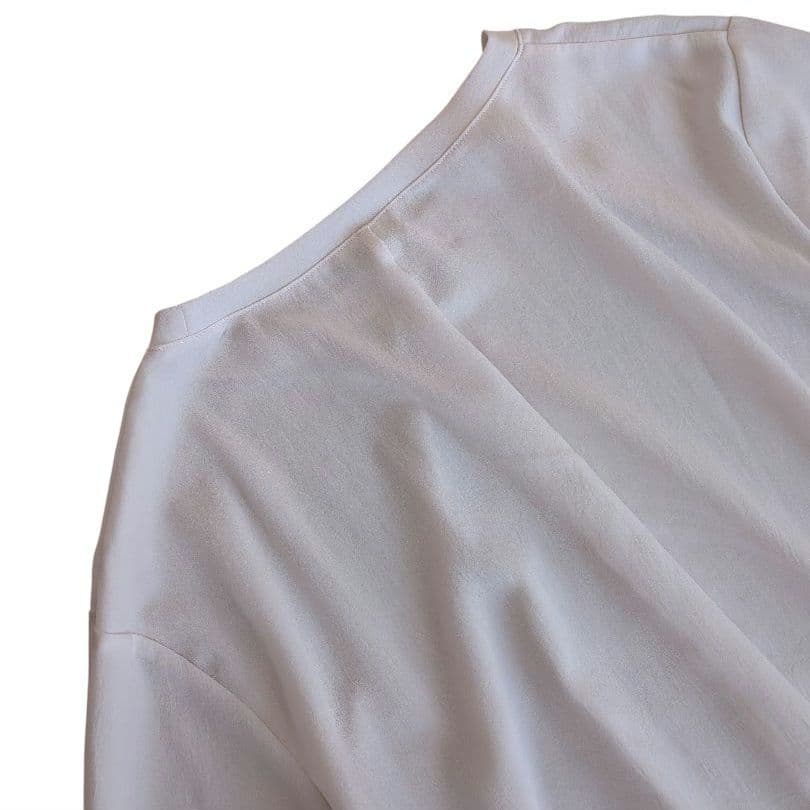 美品✨️BEARDSLEY　 後ろドレープTブラウス　ホワイト