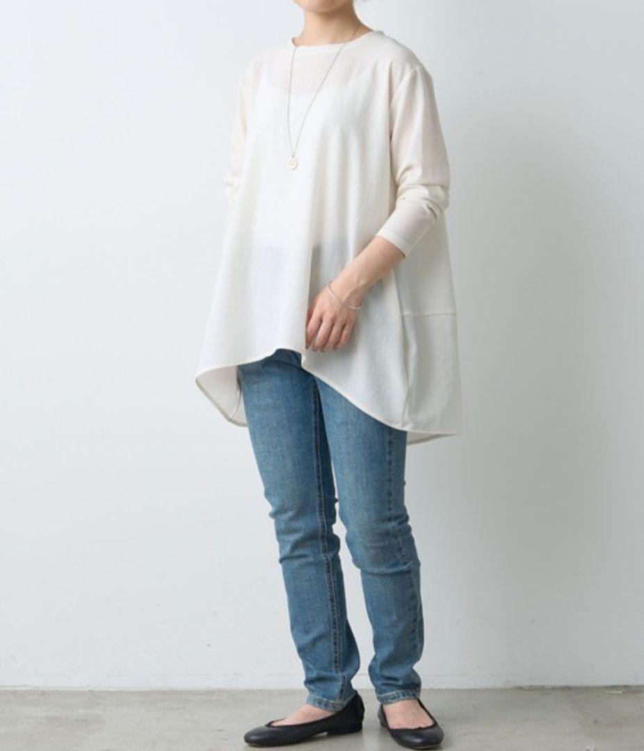 美品✨️BEARDSLEY　 後ろドレープTブラウス　ホワイト