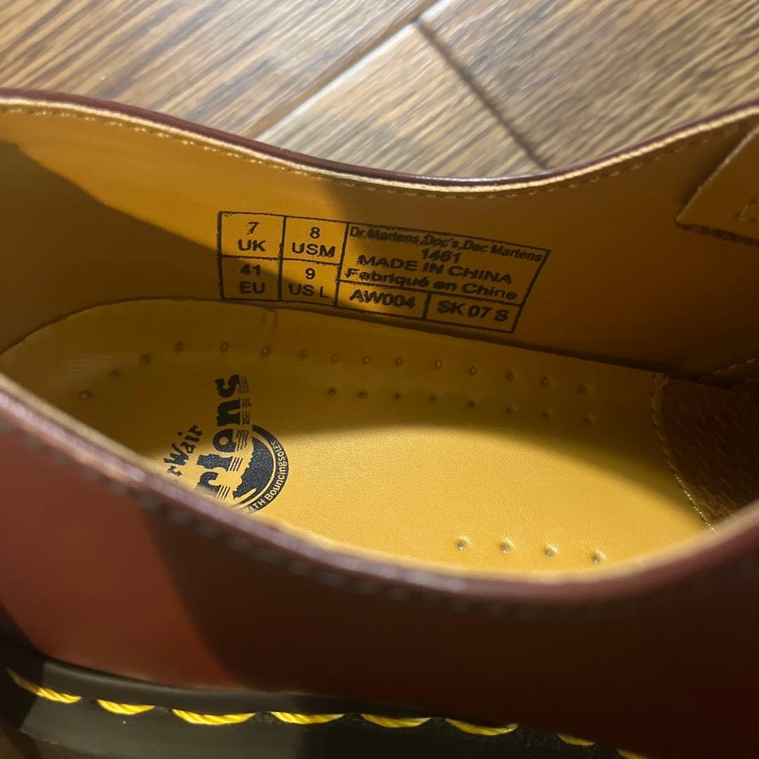 ドクターマーチン　チェリーレッド　3ホール　UK7