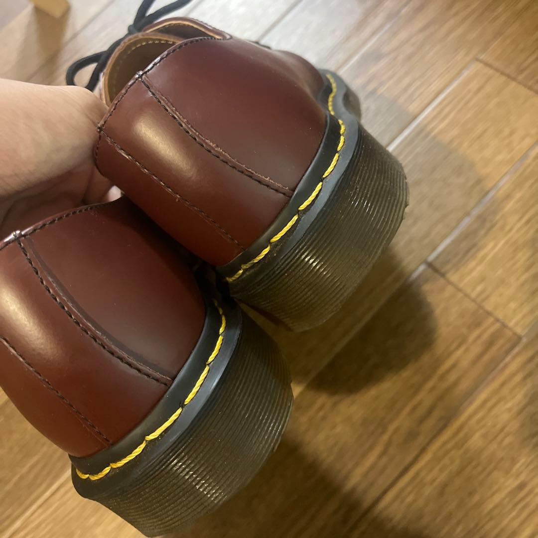 ドクターマーチン　チェリーレッド　3ホール　UK7