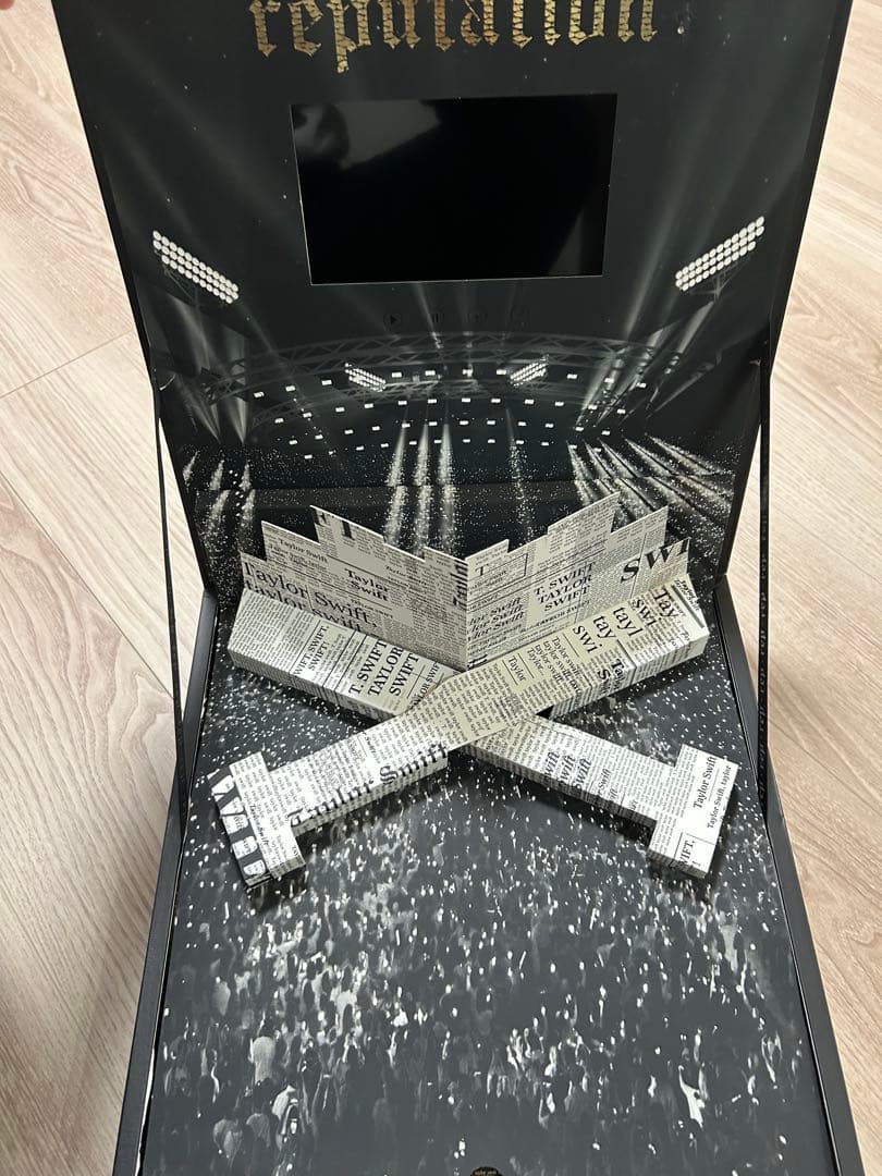 洋楽 Taylor Swift Reputation Tour VIP Box