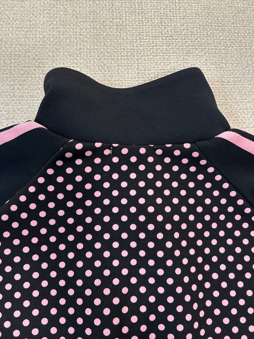 公*o様 adidas アディダス レディース トップスジャージ ベイビーわるき