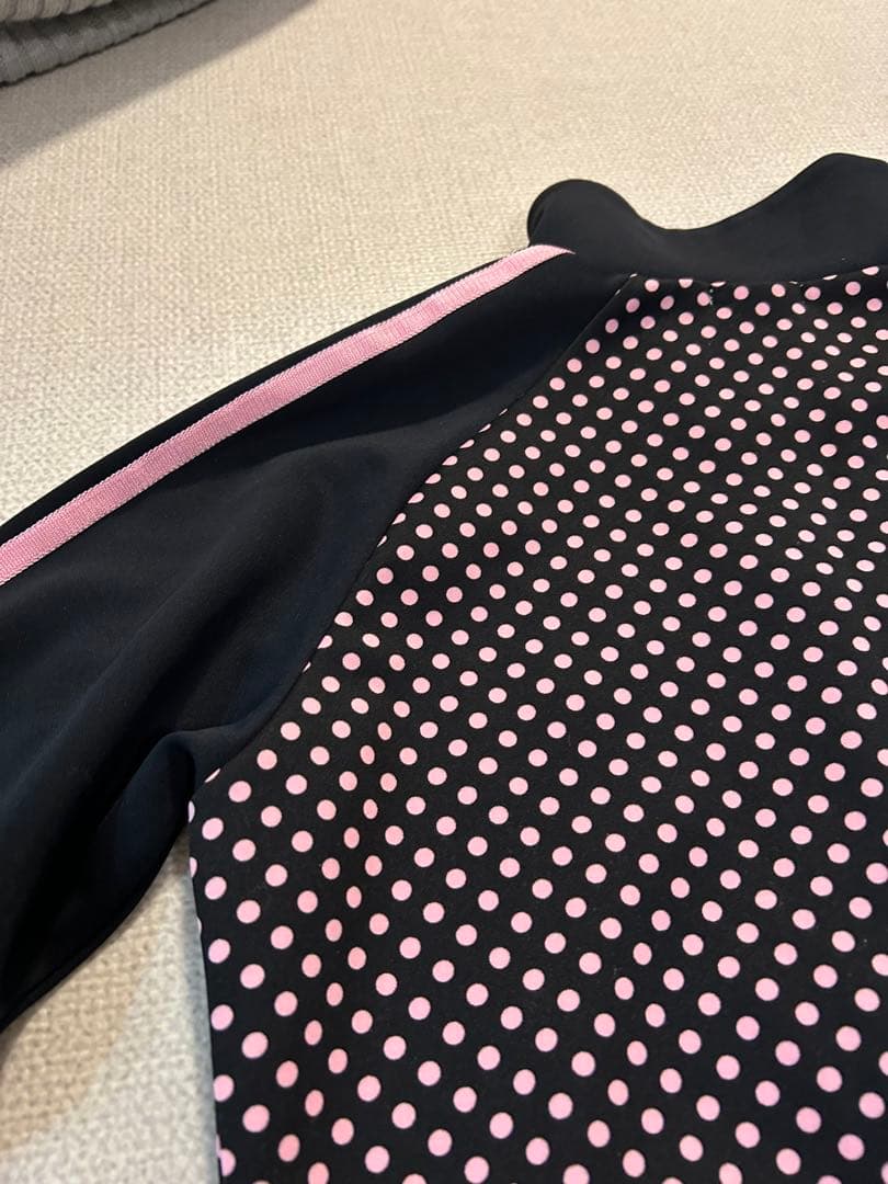 公*o様 adidas アディダス レディース トップスジャージ ベイビーわるき