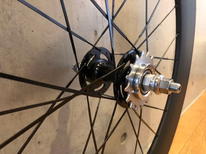 ピスト　カーボンホイール