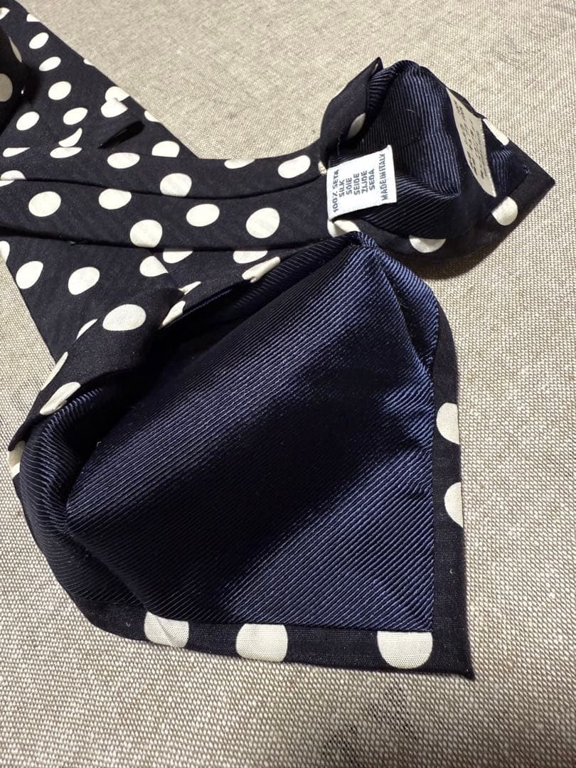 【美品】GIERRE MILANO／ジエレ／シルクドットタイ／ブラック／ホワイト