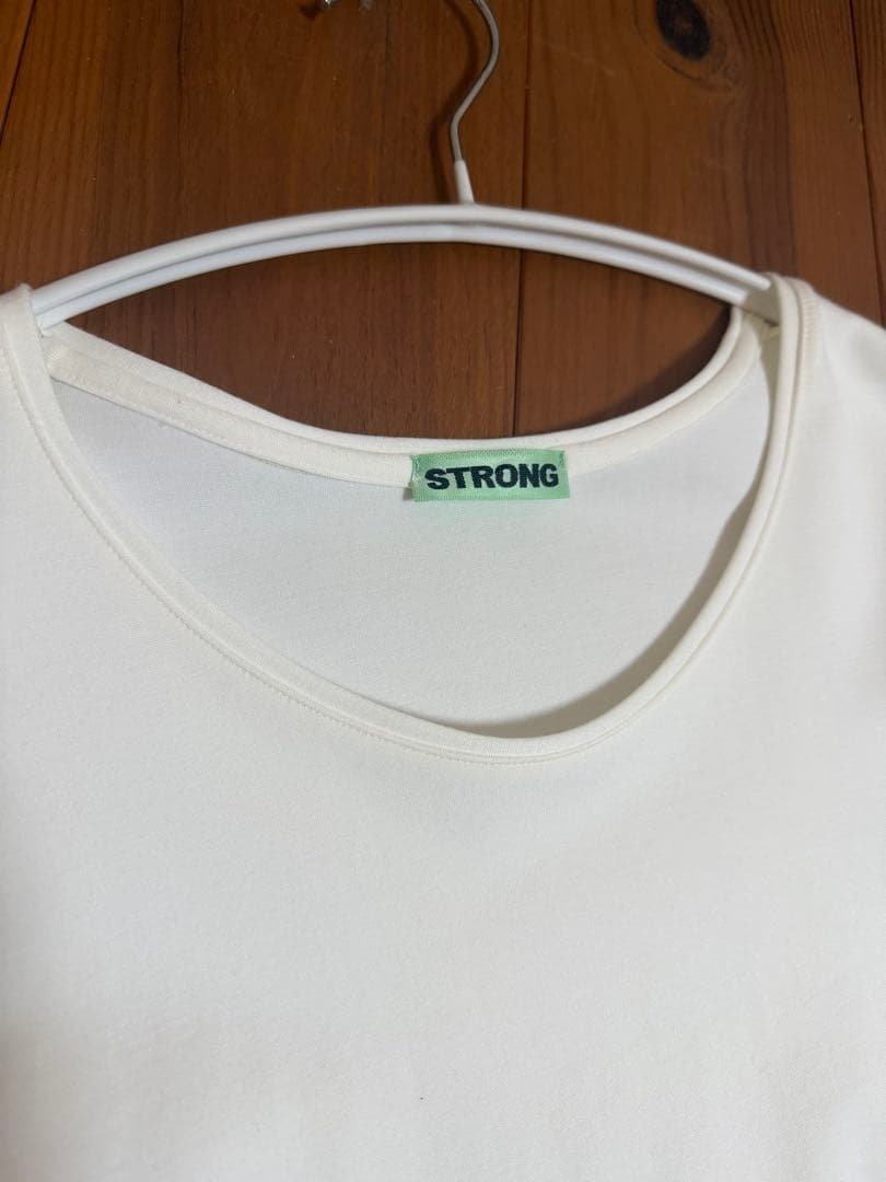 STRONG ホワイト 長袖カットソー
