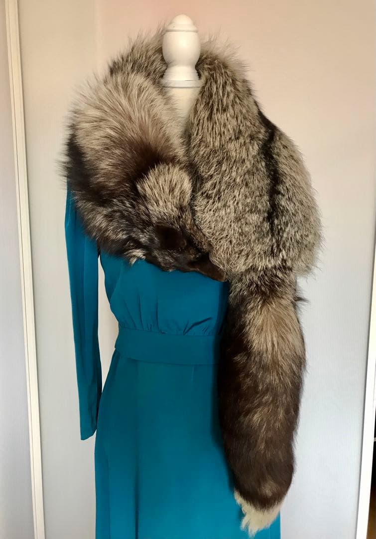EMBA特注　最上級品　FOX FUR 銀ギツネ　本毛皮　ショール　ストール