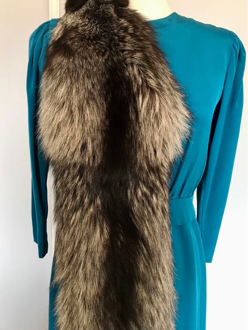 EMBA特注　最上級品　FOX FUR 銀ギツネ　本毛皮　ショール　ストール