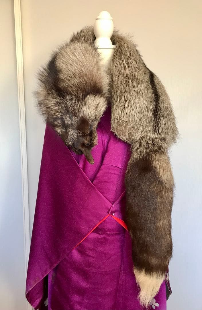 EMBA特注　最上級品　FOX FUR 銀ギツネ　本毛皮　ショール　ストール