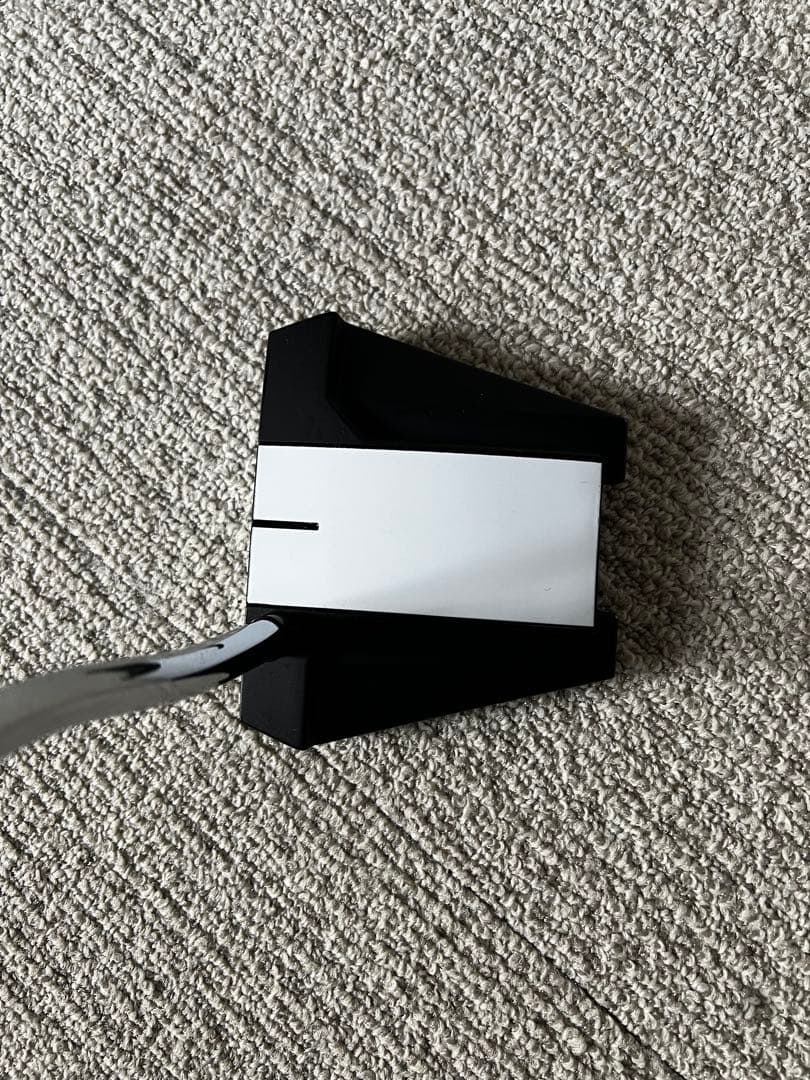 Odyssey White Hot Versa Twelve パター