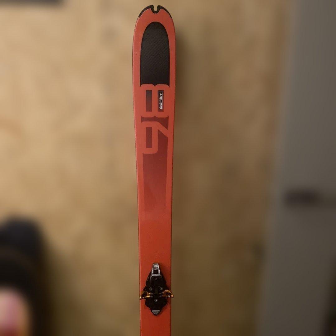 スキー板　ディナフィット　ビースト98 女性または小柄な方向き