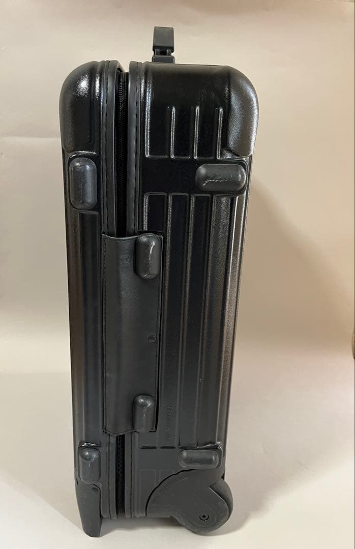 リモワ　スーツケース