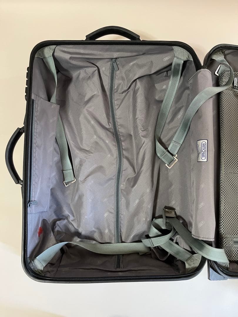 リモワ　スーツケース