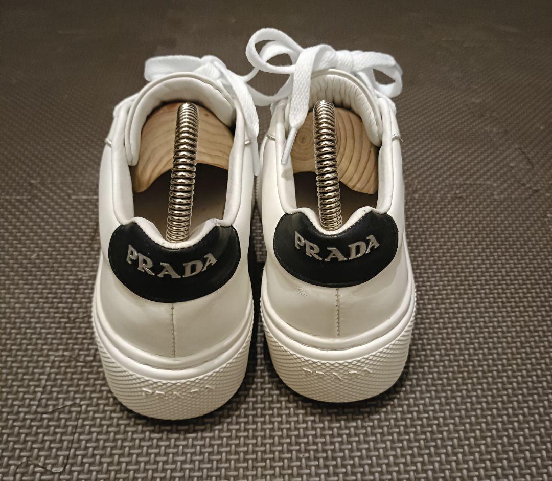 PRADA ホワイトレザー スニーカー