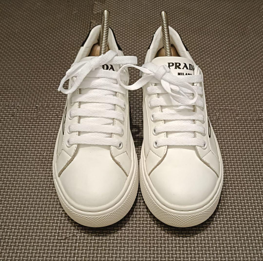 PRADA ホワイトレザー スニーカー