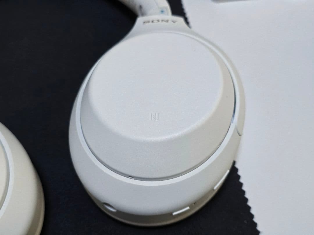 SONYワイヤレスヘッドホン WH-1000XM4 サイレントホワイト