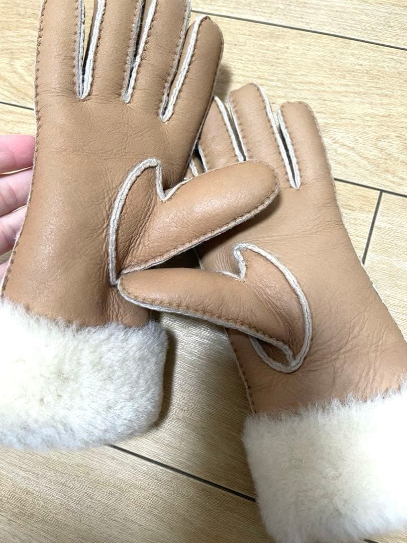UGG アグ 手袋 カフグローブ シープスキン　ベージュ　ファー　ベージュ　S
