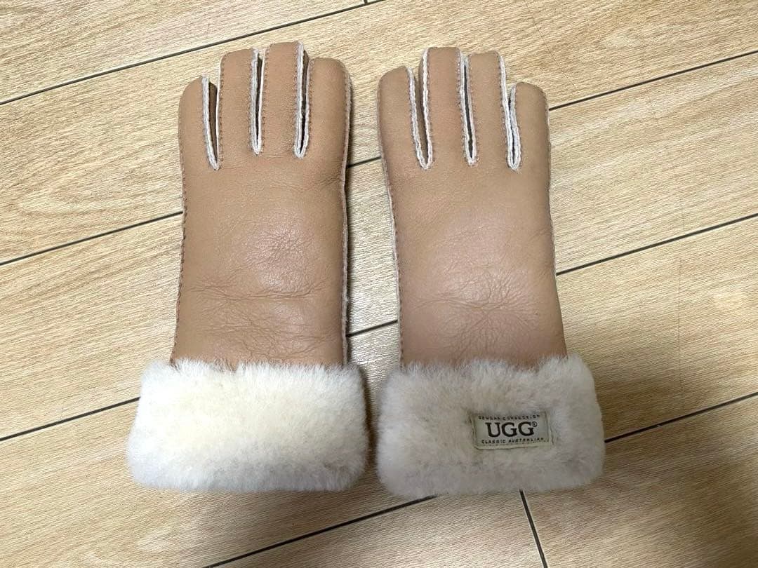 UGG アグ 手袋 カフグローブ シープスキン　ベージュ　ファー　ベージュ　S