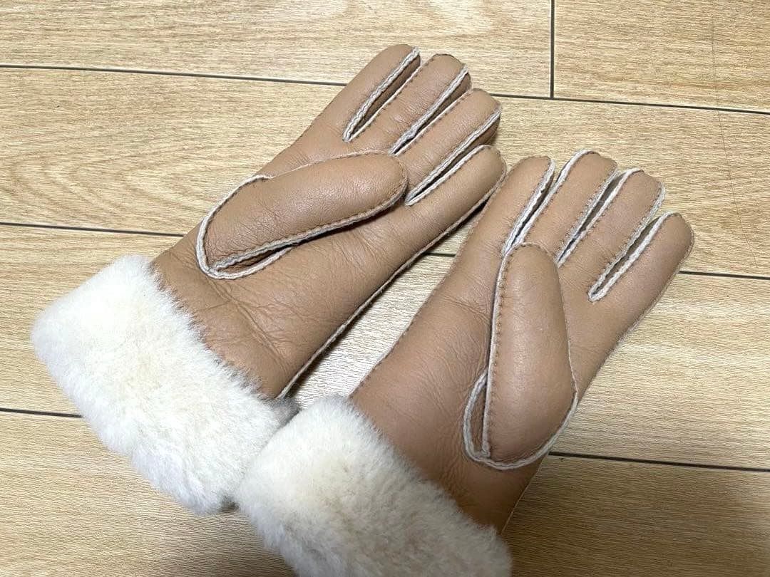 UGG アグ 手袋 カフグローブ シープスキン　ベージュ　ファー　ベージュ　S