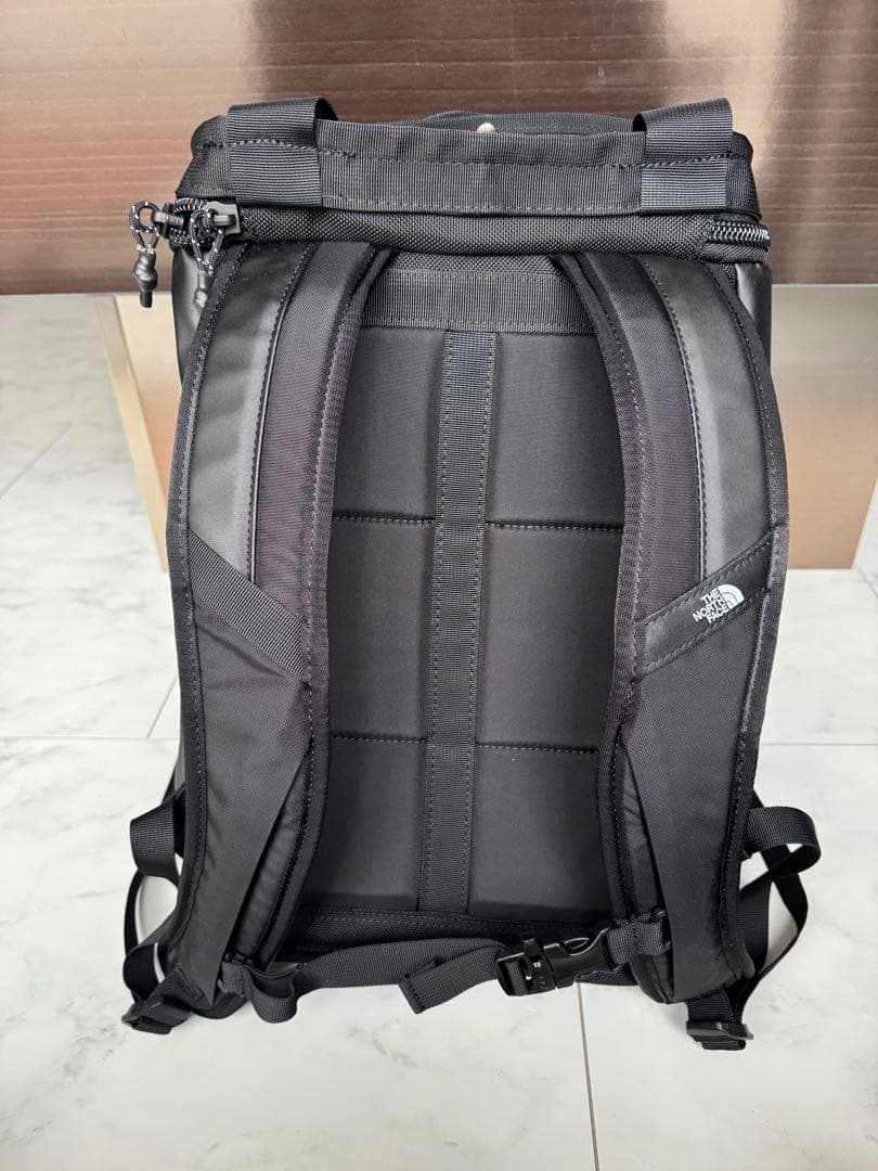 ★新品未使用品　ノースフェイス　リュック　ブラック　黒