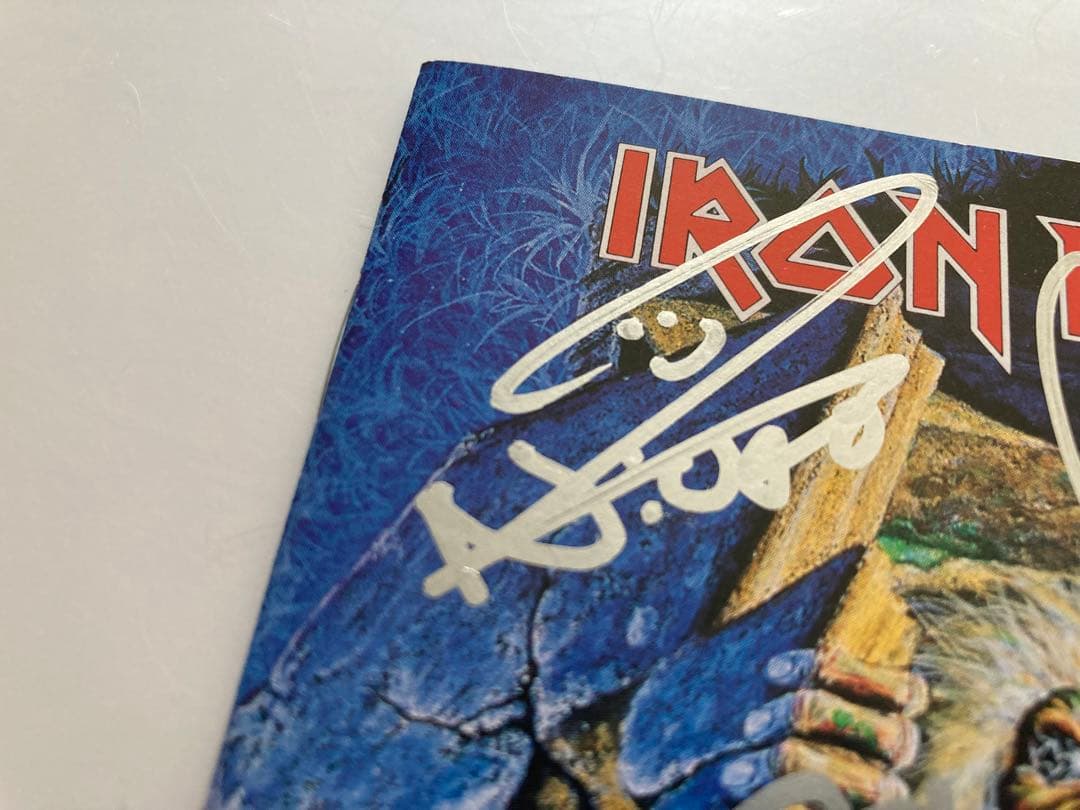 レア　Iron Maiden サイン入りCD アイアンメイデン