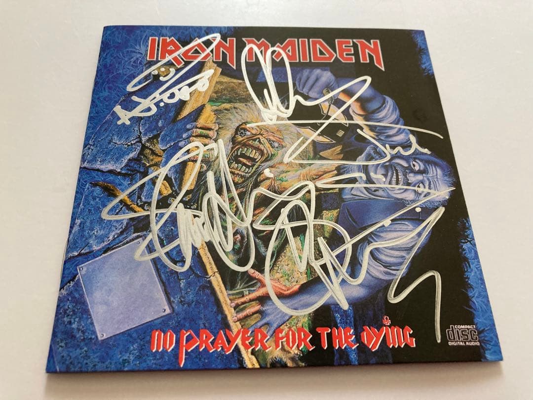 レア　Iron Maiden サイン入りCD アイアンメイデン