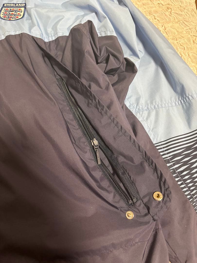 値下げ　アンブロ　イングランド代表 マウンテンパーカー　ナイロンジャケット