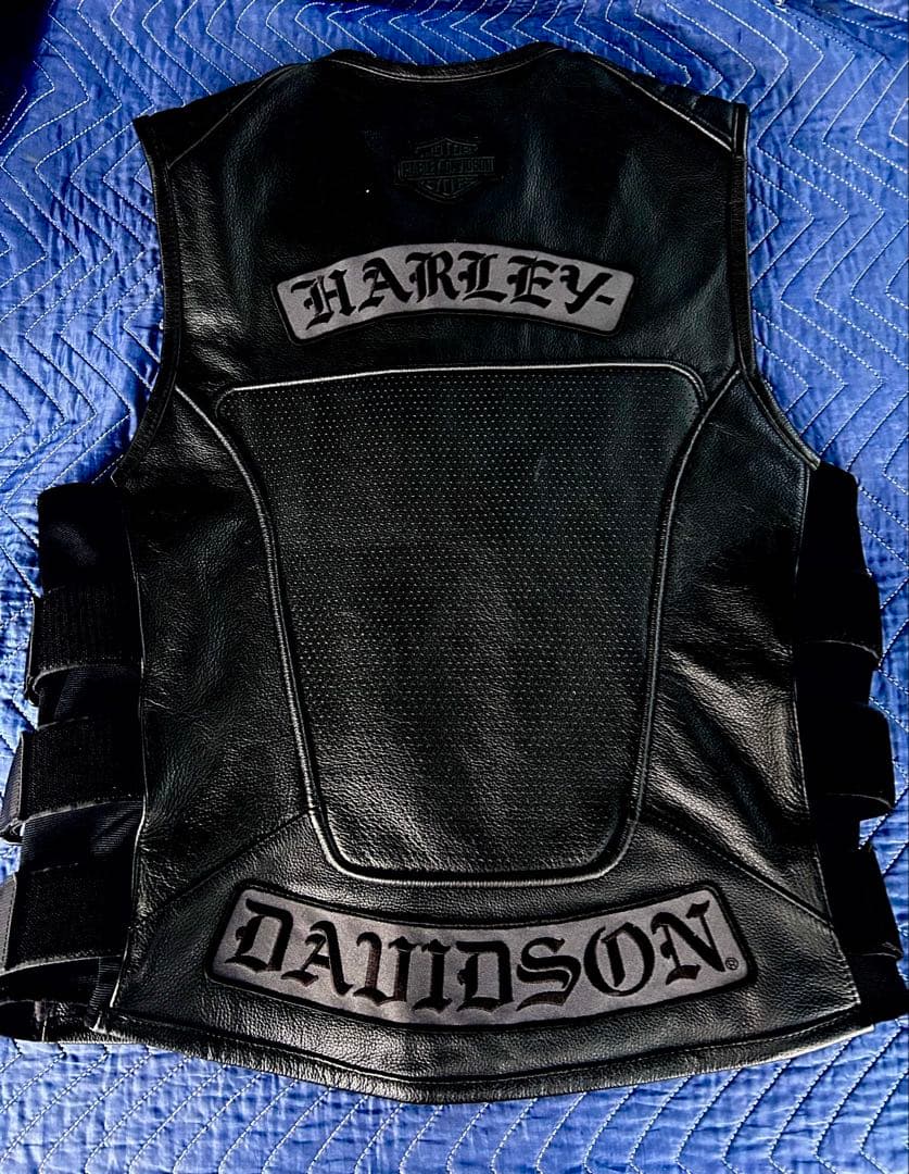 ハーレー　純正レザーベスト　Ｍ