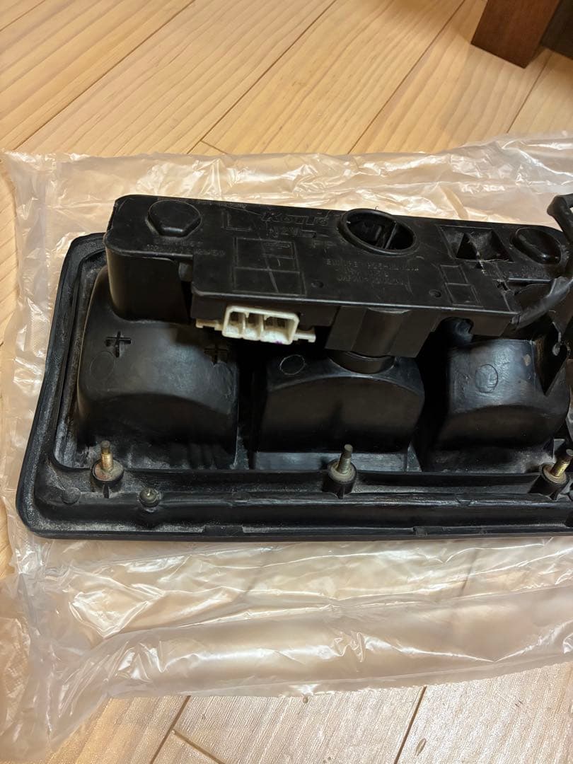 【AE86】 テールライト 助手席側 2ドア