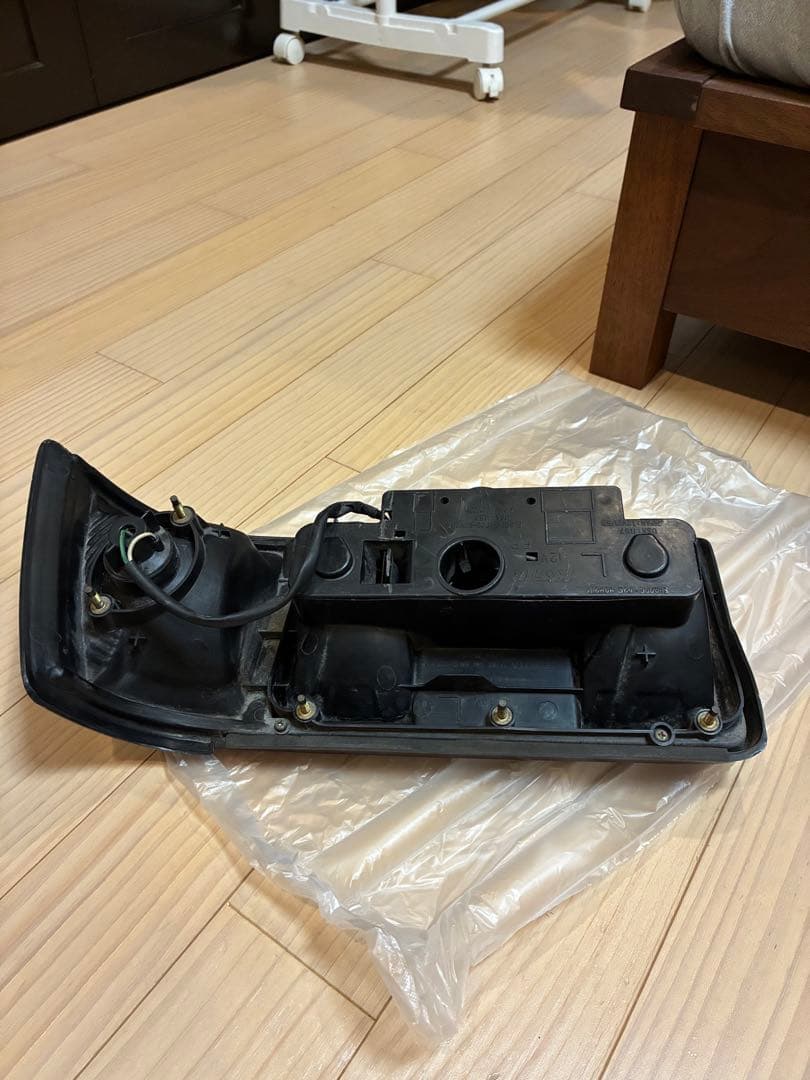【AE86】 テールライト 助手席側 2ドア