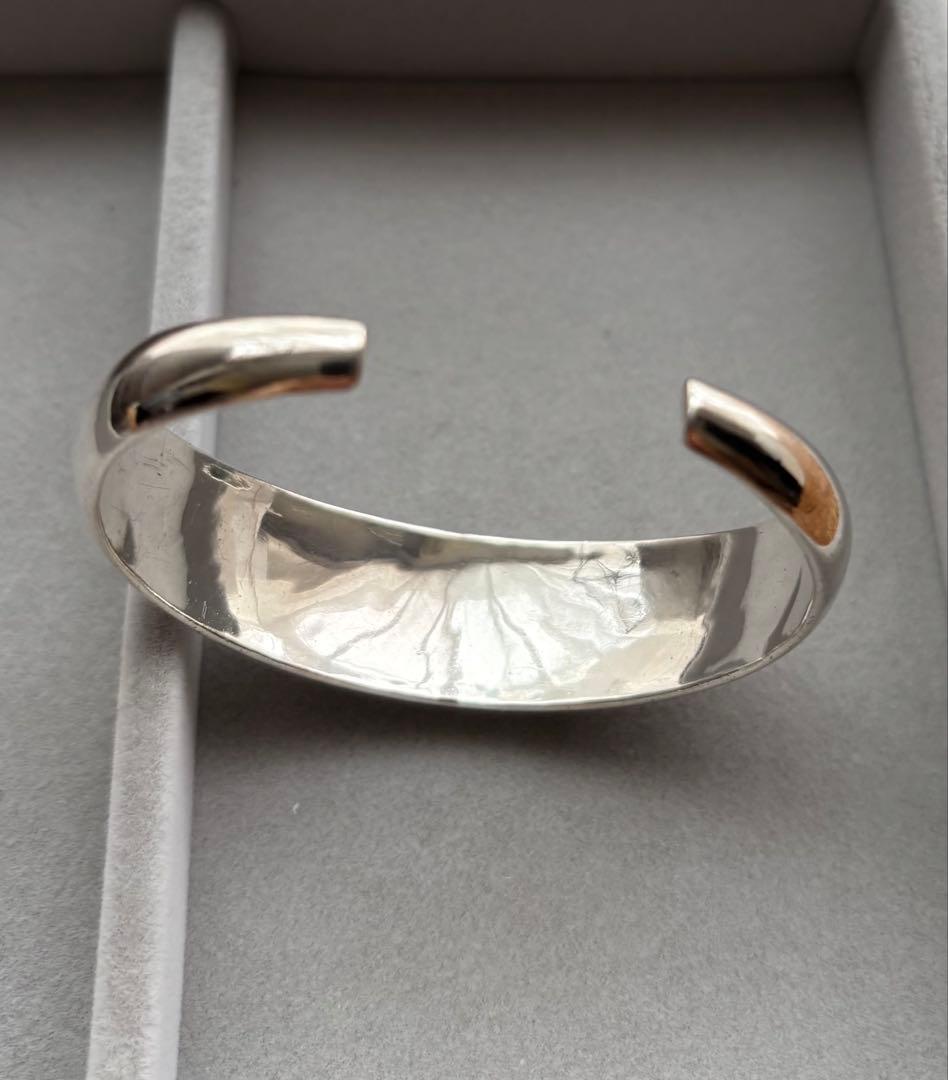 HYKE ハイク シルバー バングル