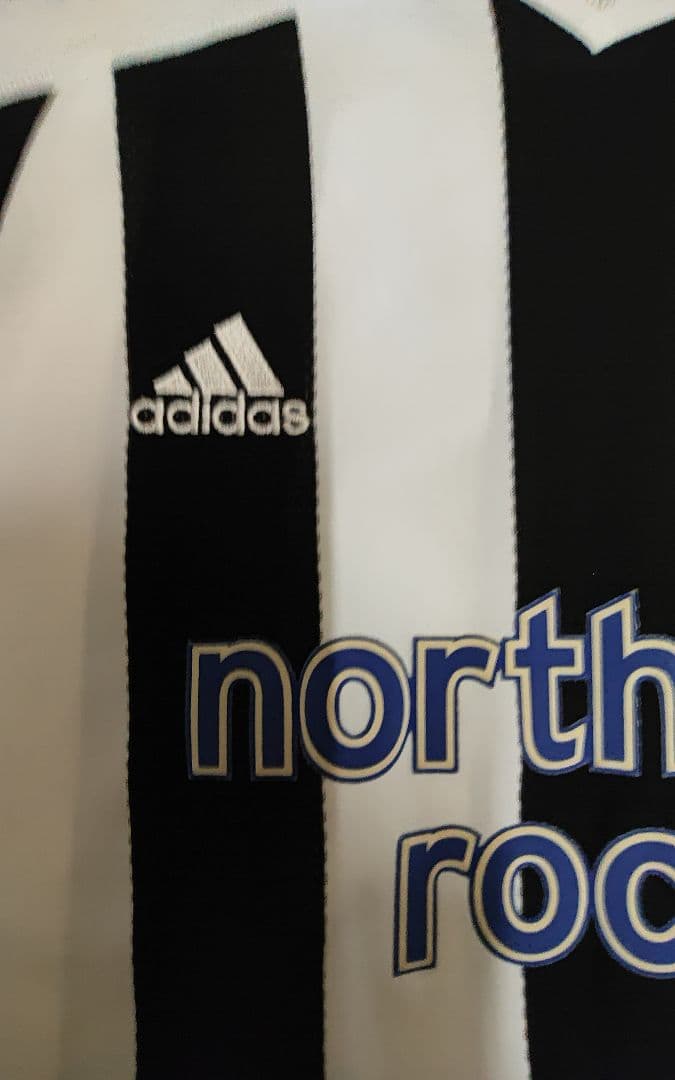 Newcastle United adidas シャツ 32 ROBERT