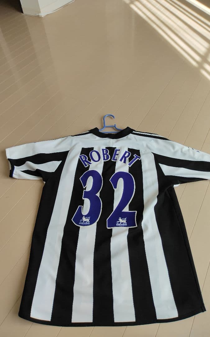 Newcastle United adidas シャツ 32 ROBERT