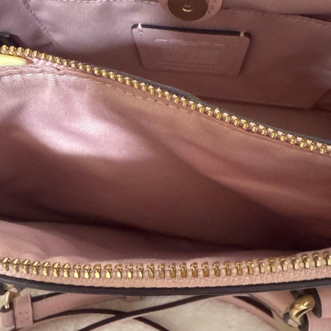 【美品】COACH シグネーチャーピンクショルダーバッグ