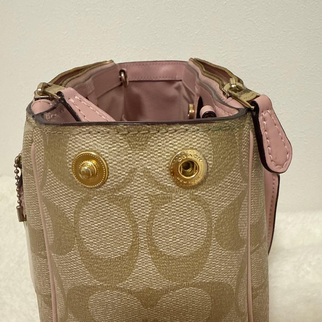 【美品】COACH シグネーチャーピンクショルダーバッグ