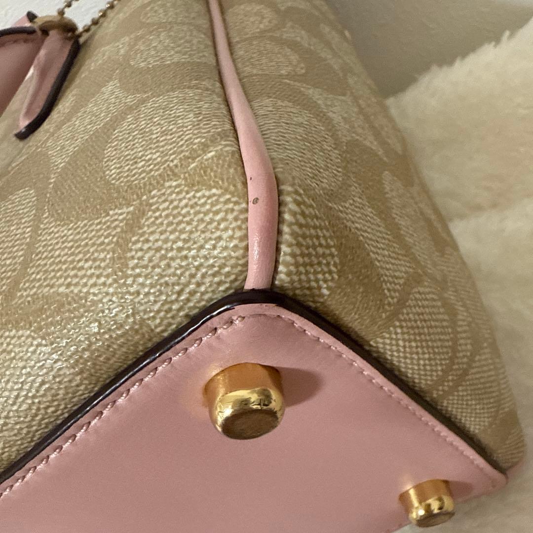 【美品】COACH シグネーチャーピンクショルダーバッグ