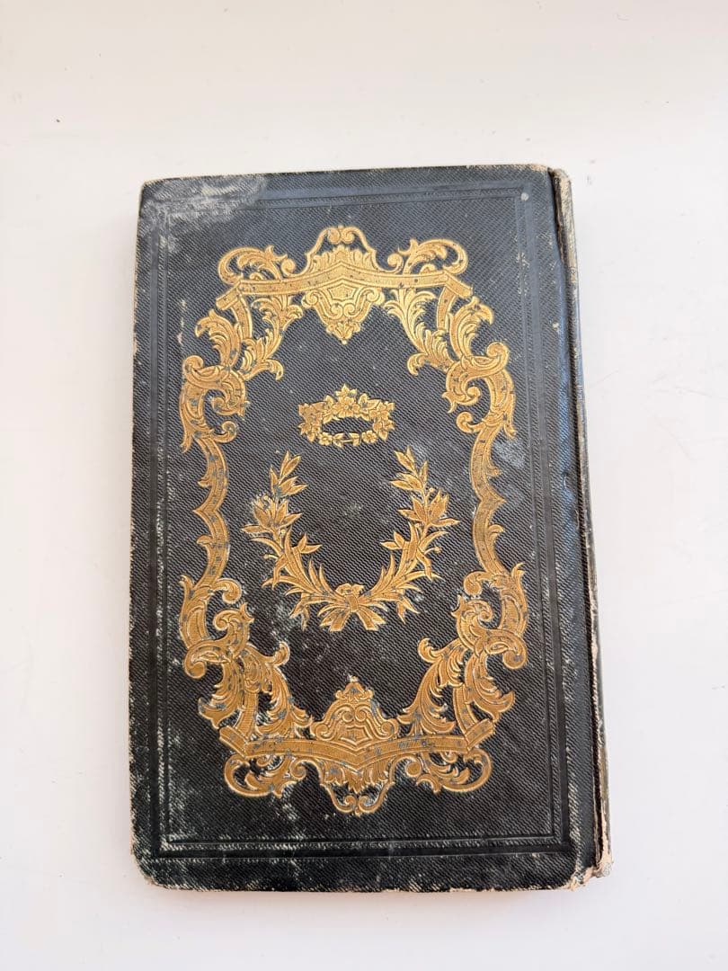 フランス小説、歴史書、図録 ロマンス古本など、おまとめ４冊セット